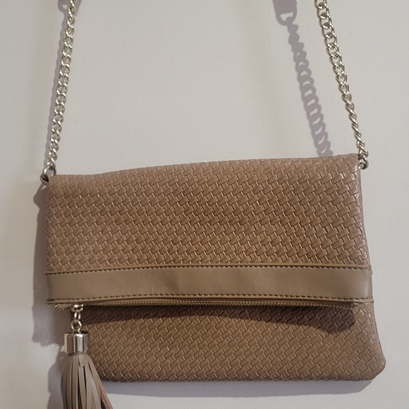 Handbags - Elegant Tan Woven Clutch Bag